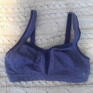 Lululemon sports bra